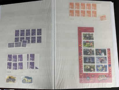Faciale : Timbres de France moderne majoritairement...
