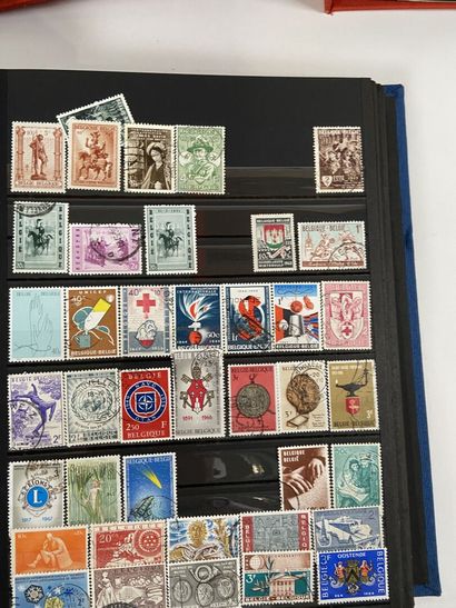 Monde : Timbres d'Europe et du Monde en majorité...