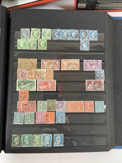 Monde : Timbres d'Europe et du Monde en majorité...