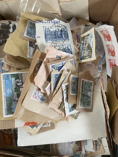 Monde : Timbres du Monde neufs et oblitérés...