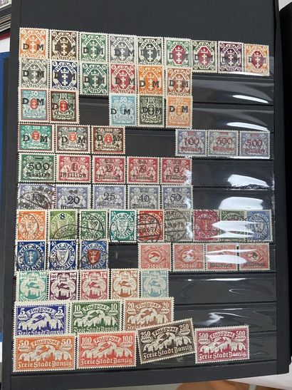 Monde : Timbres d'Europe et du Monde en majorité...