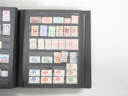 Timbres du Monde dont Colonies françaises,...