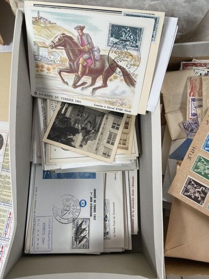 Monde : Timbres de France SM et Moderne dont...