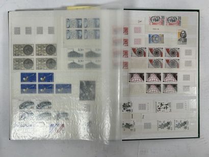 Faciale : Timbres des années 80 à 83 environ...
