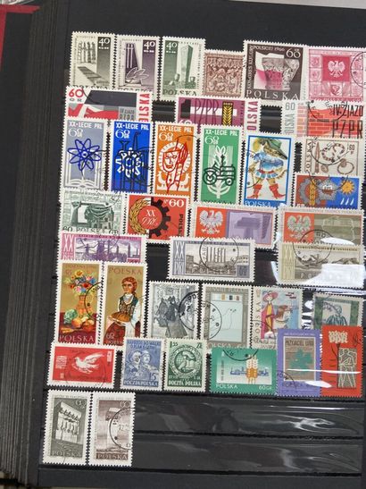 Monde : Timbres d'Europe et du Monde en majorité...