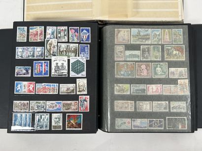 Timbres Obl + ONU : Timbres du monde obl....