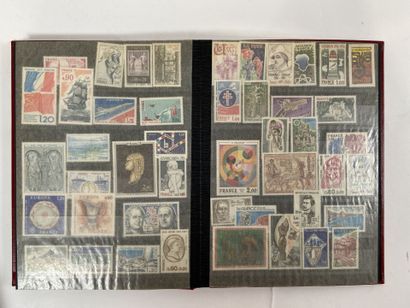 Monde : Timbres du Monde dont timbres de...