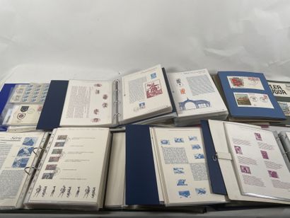 Documents Philatéliques : Ensemble de documents...