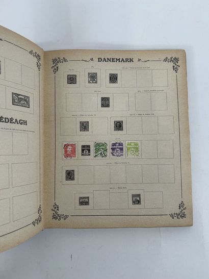 Vrac : Timbres du Monde obl. . 4 Albums....