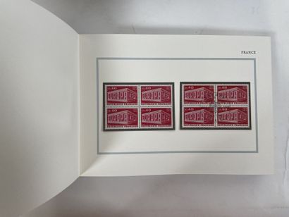 Vrac : Ensemble de timbres en vrac dont albums...