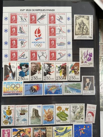 Faciale : Ensemble de timbres des années...