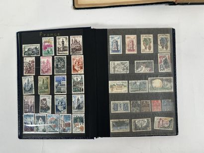 Vrac : Timbres du Monde obl. . 4 Albums....