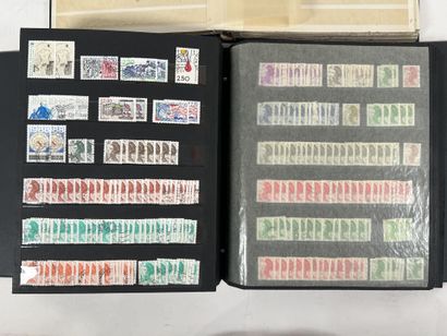 Timbres Obl + ONU : Timbres du monde obl....
