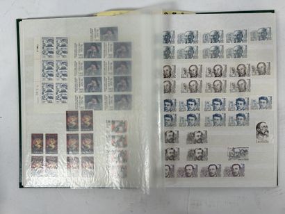 Faciale : Timbres des années 80 à 83 environ...