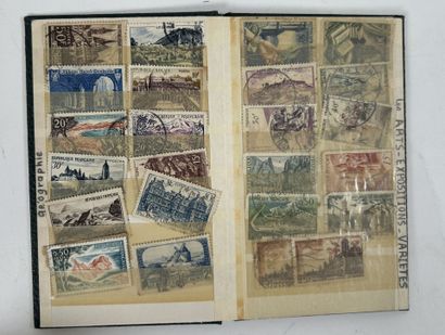 Vrac : Timbres du Monde obl. . 4 Albums....