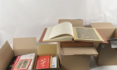 Matériels + Bibliothèque : 2 Cartons avec...