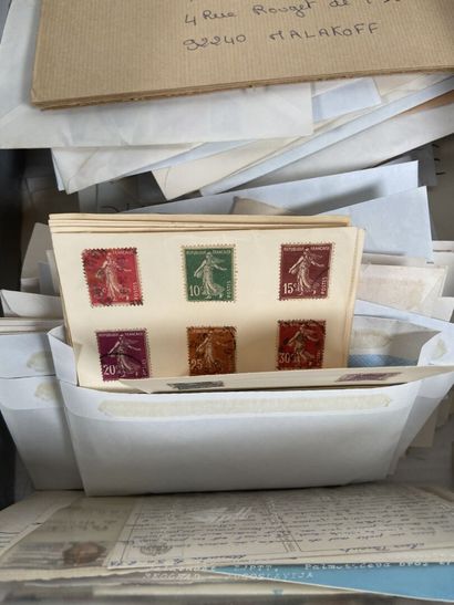 Vrac : Timbres du Monde oblitérés et rangés...