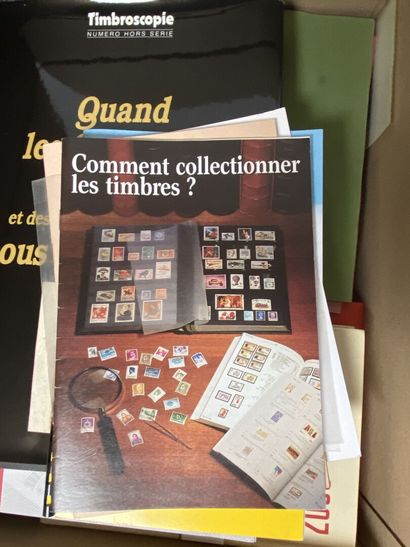 Matériels + Bibliothèque : 2 Cartons avec...
