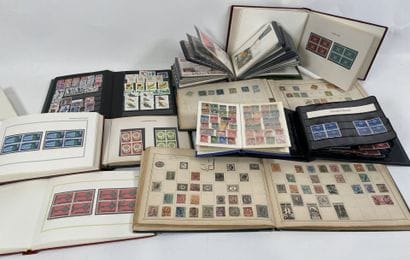 Vrac : Ensemble de timbres en vrac dont albums...