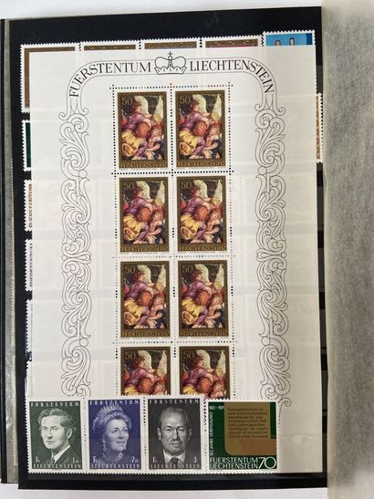 Faciale : Ensemble de timbres des années...