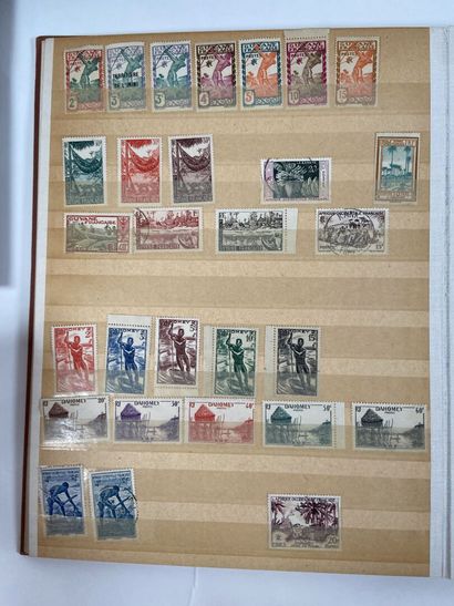 Faciale + Monde : Timbres de France Moderne...