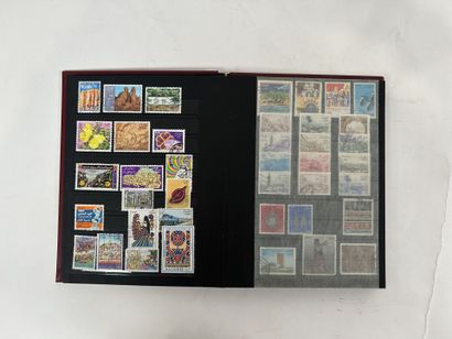 Monde : Timbres du monde en vrac obl. Dans...