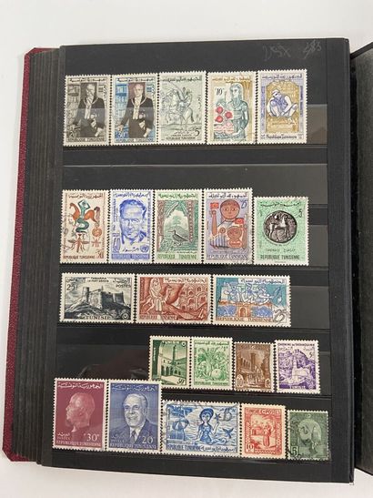 Faciale : Ensemble de timbres des années...