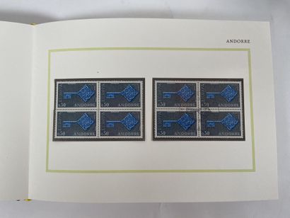 Vrac : Ensemble de timbres en vrac dont albums...