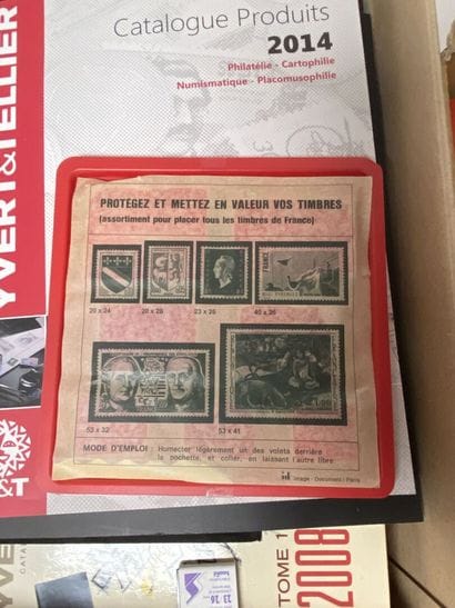 Matériels + Bibliothèque : 2 Cartons avec...