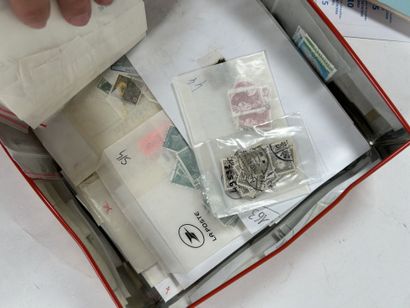 Monde : Timbres du Monde en majorité oblitérés...