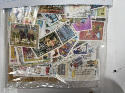 Monde : Timbres du Monde dont France Classique,...