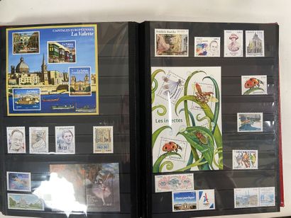 Vrac : Important lot de timbres de France...