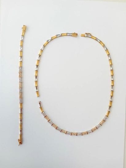 Gourmette et collier or pierres** (cassé)...