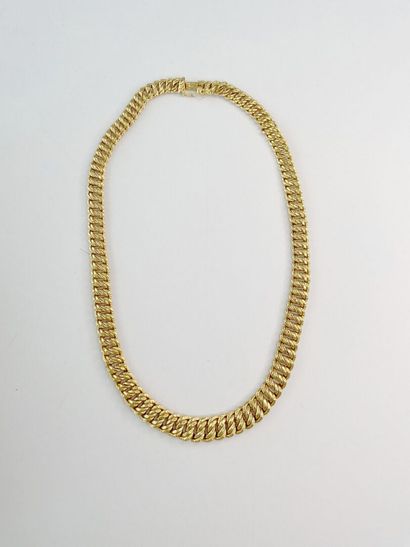 Gold curb chain necklace, 48 cm long, 33.40...