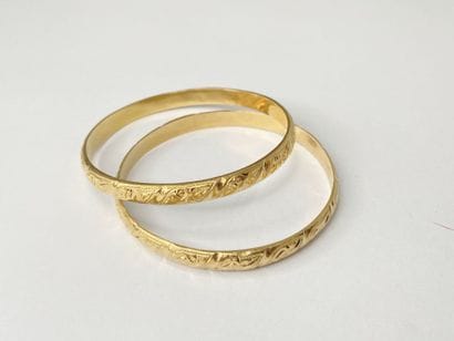2 bracelets or ciselés 6,5 cm AC 28,32 g...