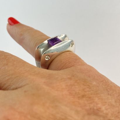 Bague or gris pierre** violette carrée dgt...