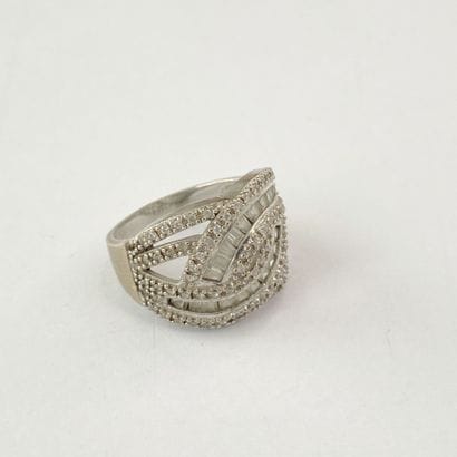Bague alliage 375è pierres** C 5,89 gr