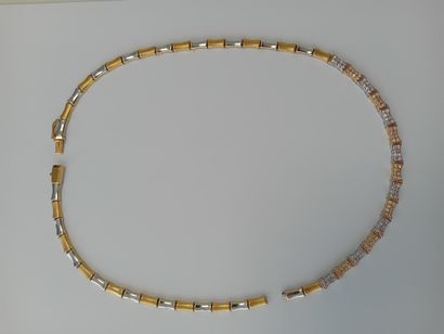 Gourmette et collier or pierres** (cassé)...
