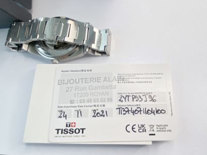 Montre bracelet d'homme en acier, modèle...