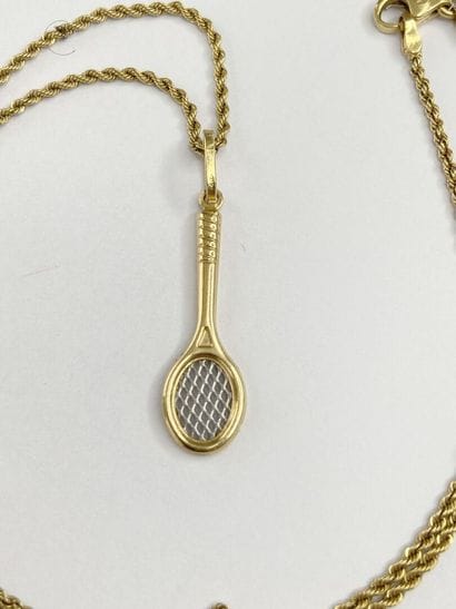 47 cm twisted-link necklace with a racket-shaped...