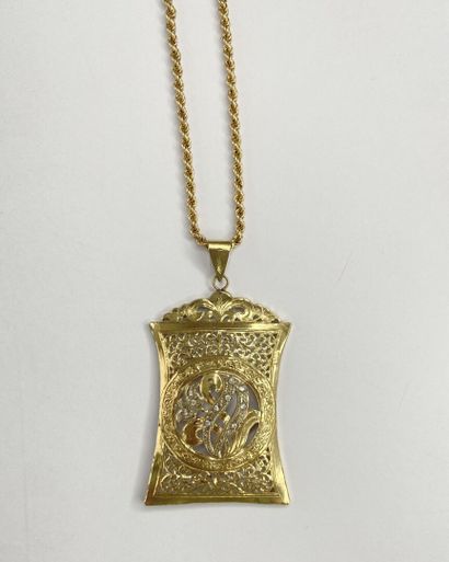 72-cm twisted necklace with openwork stone...