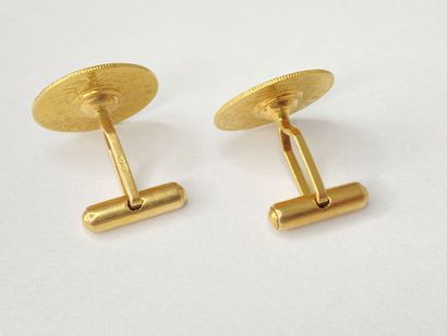 Paire de boutons de manchettes or avec pièces...