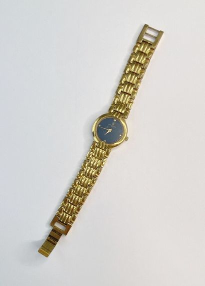 Montre bracelet de dame en métal doré St...