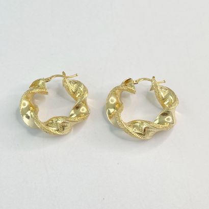 Pair of chiseled gold hoop earrings, 5.18...