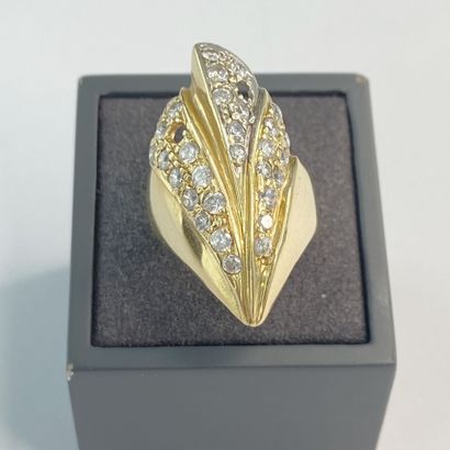 Bague or pierres** blanches (chatons vides)...