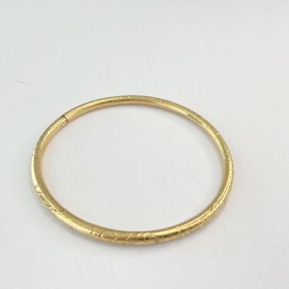 585th gold bracelet, engraved, 6.5 cm, weight...