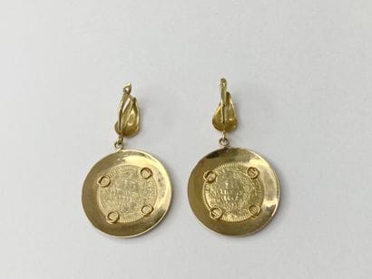 Pair of gold earrings, 9.31 grams