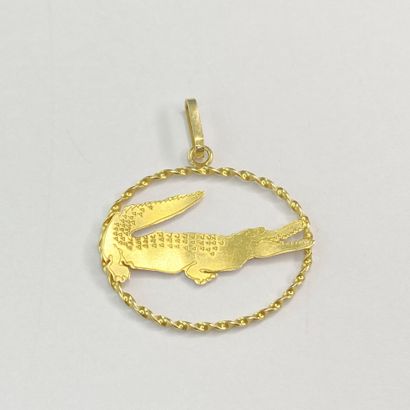 Gold pendant with design, 2.06 g