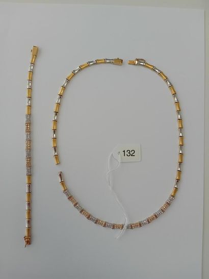 Gourmette et collier or pierres** (cassé)...