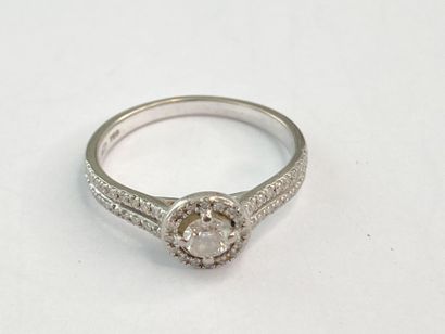 White gold diamond ring, size 53 C, 3.11...